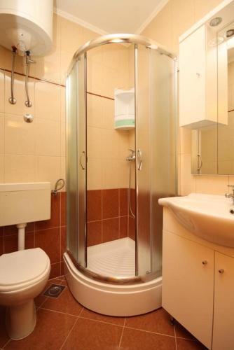 Apartment Metajna 6486g