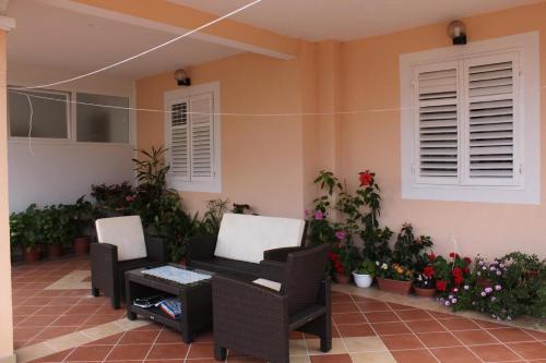 Apartment Metajna 6503e
