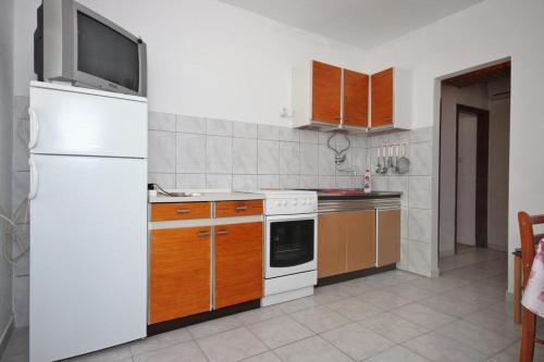 Apartments By The Sea Metajna (Pag) - 6351