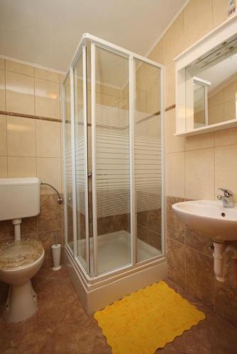 Apartment Metajna 6503d