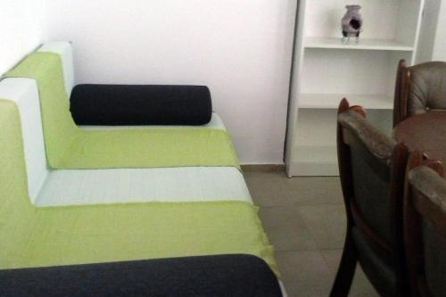 Apartments By The Sea Pisak (omis) - 2742
