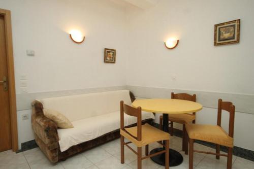 Apartments By The Sea Preko (ugljan) - 8515