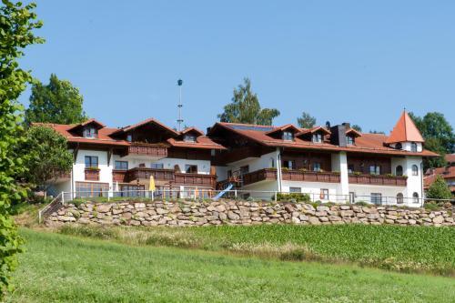 Apartamento Wellness Ferienwohnungen Zellertalblick