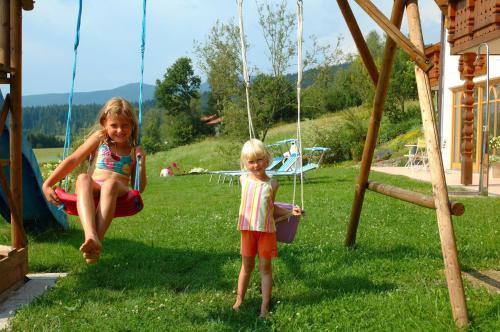 Apartamento Wellness Ferienwohnungen Zellertalblick