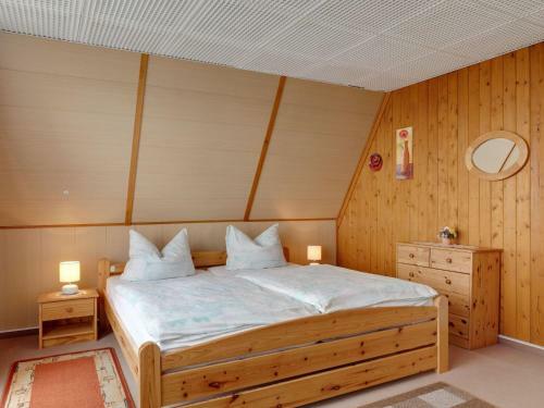 Quaint Holiday Home With Private Balcony In Trusetal