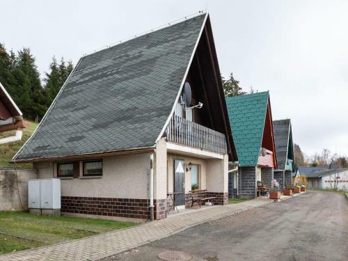 Quaint Holiday Home With Private Balcony In Trusetal