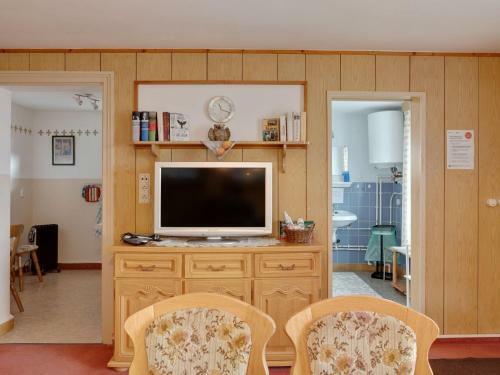 Quaint Holiday Home With Private Balcony In Trusetal