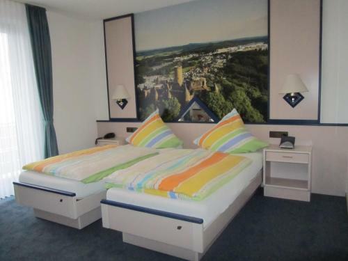 Land-gut-hotel Zur Burg N�rburgring-eifel