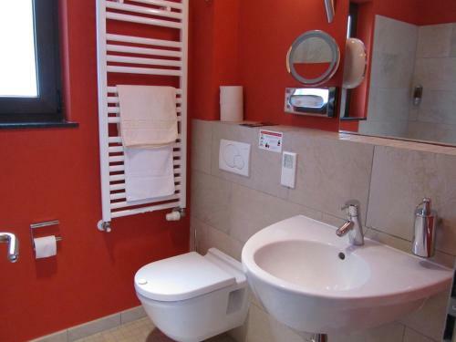 Land-gut-hotel Zur Burg N�rburgring-eifel