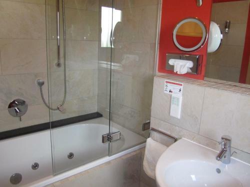 Land-gut-hotel Zur Burg N�rburgring-eifel