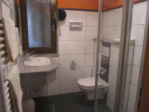 Land-gut-hotel Zur Burg N�rburgring-eifel