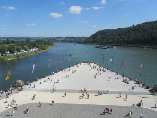 Land-gut-hotel Zur Burg N�rburgring-eifel