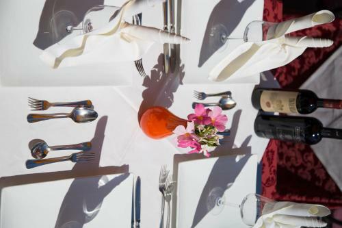 Hostal Hotel Ristorante Milano