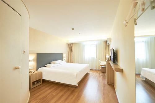 Hotel Hanting Express Chishui Guifujin Street