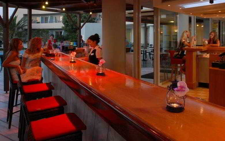 Hotel Minos