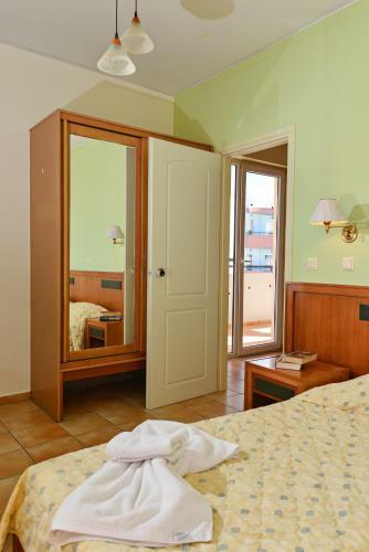 Hotel Lefkoniko Bay