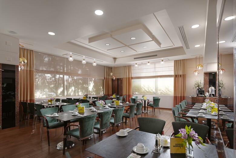 Hotel Holiday Inn Athens Airport
