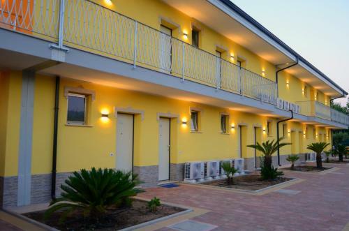 Hotel Baia Di Trainiti