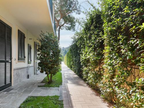 Apartamentos Modern Mansion With Private Beach At Lake Maggiore