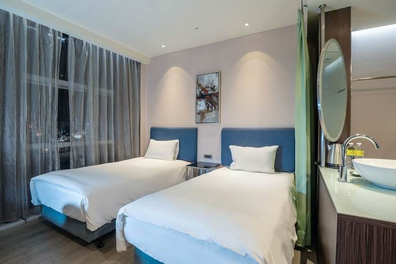 Hotel At Boutique