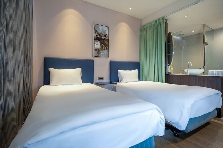 Hotel At Boutique