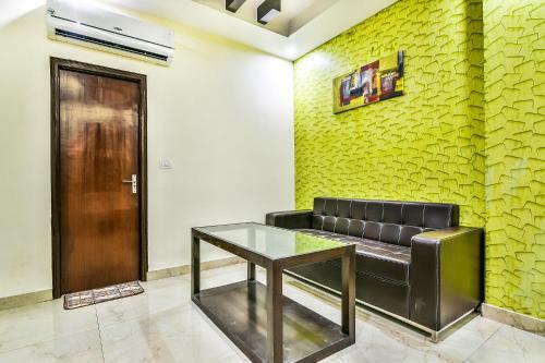 Fabhotel Kingston Patel Nagar