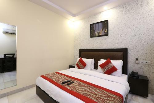 Hotel Kingston Park Near Karolbagh Metro