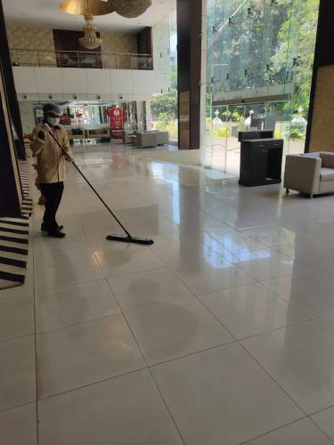 Hotel The Byke Suraj Plaza