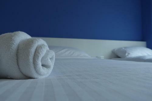 Lodge 10 Hotel