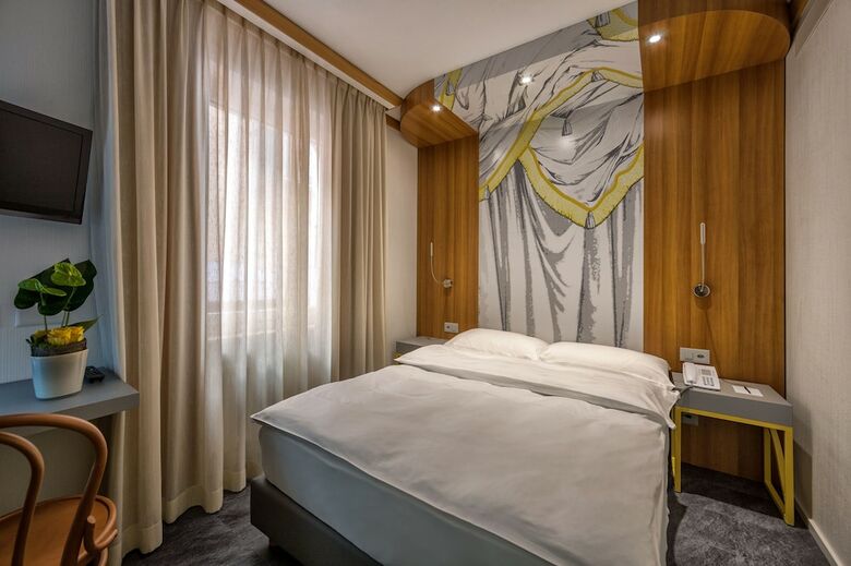 Hotel Albergo Carcani