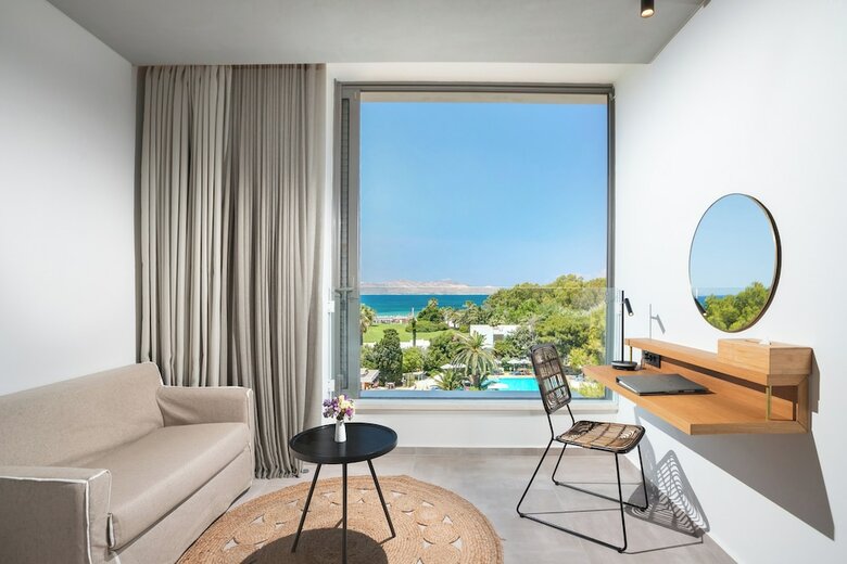 Hotel Caravia Beach