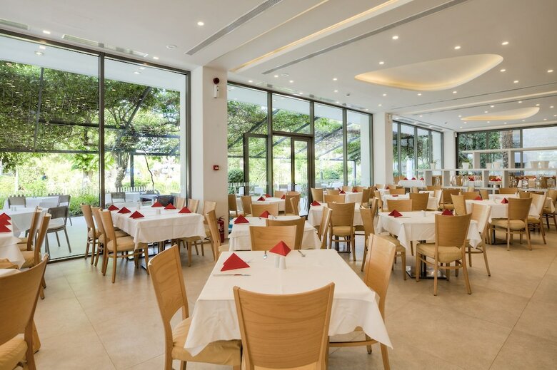 Hotel Caravia Beach