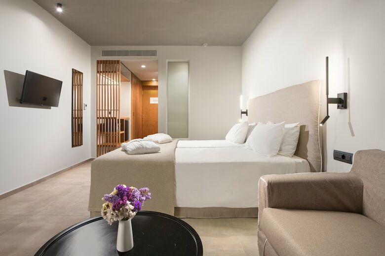 Hotel Caravia Beach