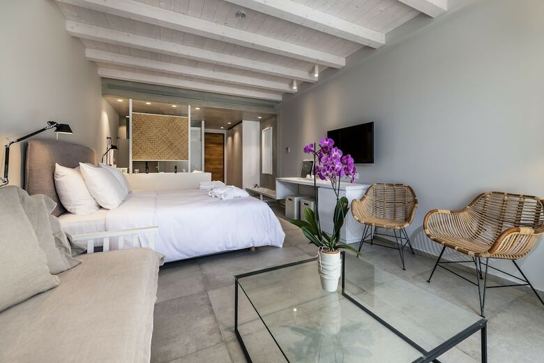 Hotel Caravia Beach
