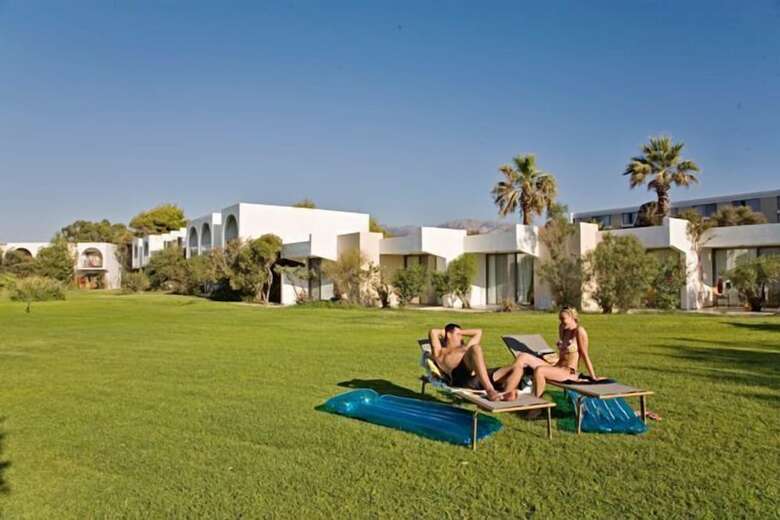 Hotel Caravia Beach