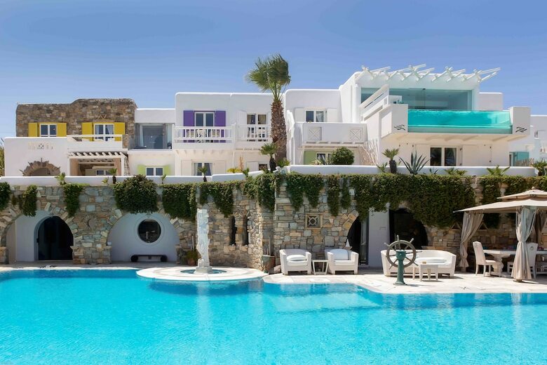 Kivotos Clubhotel