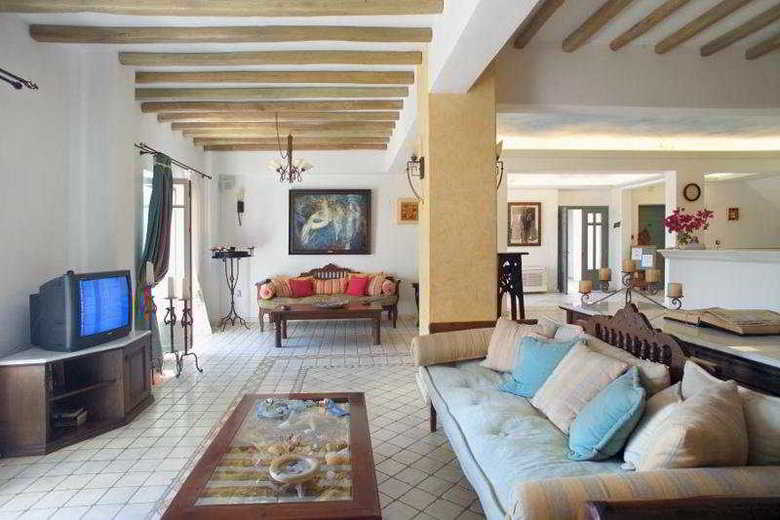 Art Hotel Pelican Bay