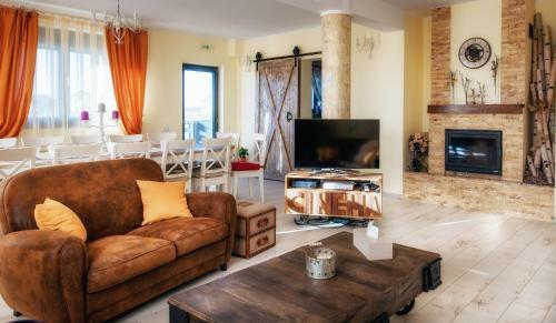 Hostal Pensiunea Agroturistica Floare De Camp