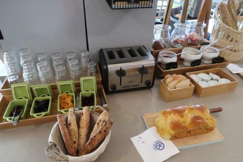 Hotel H�tel Lyon Nord