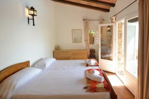 Begur Villa Sleeps 8 Pool Wifi