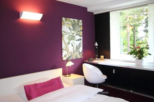 College Garden Hotel