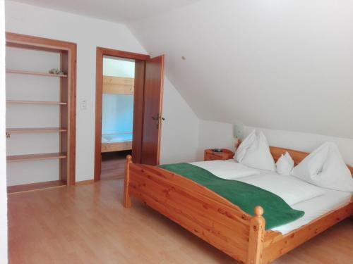 Hostal Familiengasthof Zirmhof