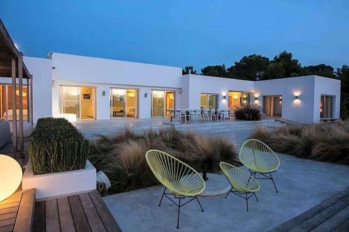 Cala Bassa Villa Sleeps 12 Pool Air Con Wifi