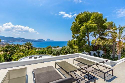 Cala Bassa Villa Sleeps 12 Pool Air Con Wifi