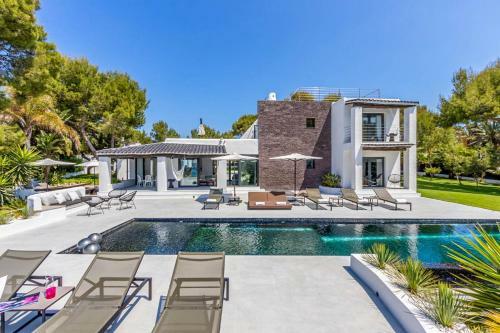 Cala Bassa Villa Sleeps 12 Pool Air Con Wifi
