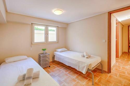 Casas De Torrat Villa Sleeps 8 Pool Air Con Wifi