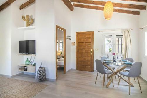 La Fustera Villa Sleeps 6 Pool Air Con Wifi