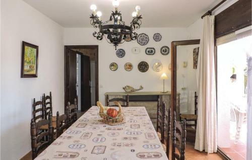 Three-bedroom Holiday Home In L'ametlla De Mar