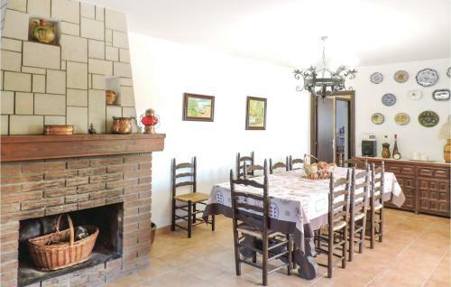 Three-bedroom Holiday Home In L'ametlla De Mar
