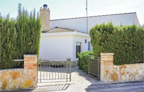 Three-bedroom Holiday Home In L'ametlla De Mar